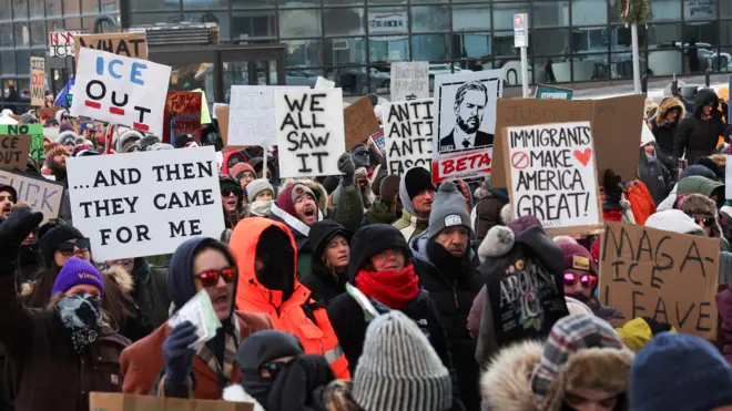 محتجون في مينيابوليس