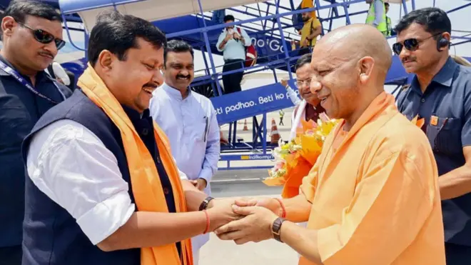योगी आदित्यनाथ और नितिन नबीन