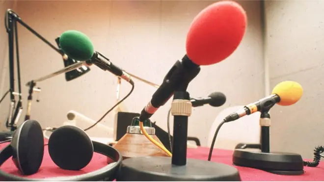 Suxufiyiinta ayaa ka cabanaya in aysan xor u ahayn soo tabinta wararka BBC-da