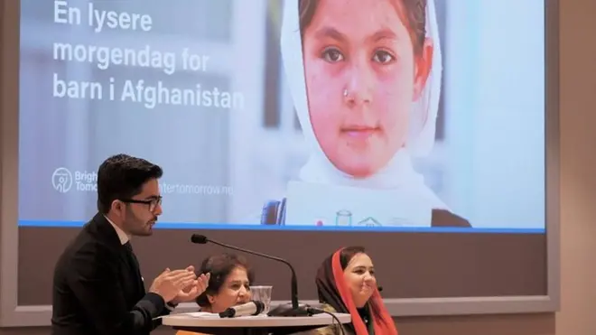 پامیر احساس وايي دی به په ملګرو ملتونو کې په خپله وینا کې د بېوزلو او شتمنو ځوانانو ترمنځ توپېر ته اشاره وکړي