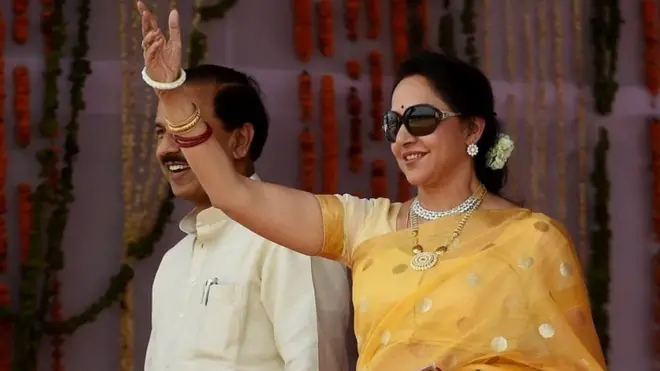 హేమ మాలినిని బాలీవుడ్ 'డ్రీమ్ గర్ల్‌'గా పిలుస్తారు