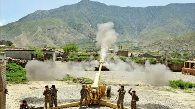 د بې ځایه شویو کورنیو لپاره ېې د لومړنیو اړتیاوو یوه مرستندویه جوپه سیمې ته استولې