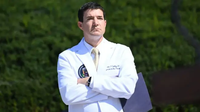 ډاکټر شان کانلي ټینګار کوي چې د ولسمشر ټرمپ وضعیت ښه دی