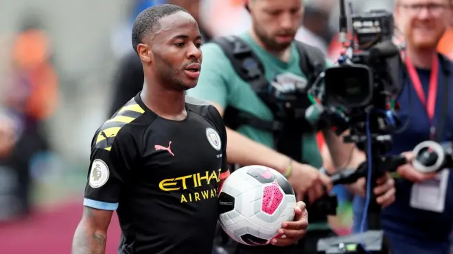 Raheem Sterling yatsindiye Man city ibitsindo bitatu mu rukino rwa mbere rwayihuje na West Ham ejo ku wa gatandatu
