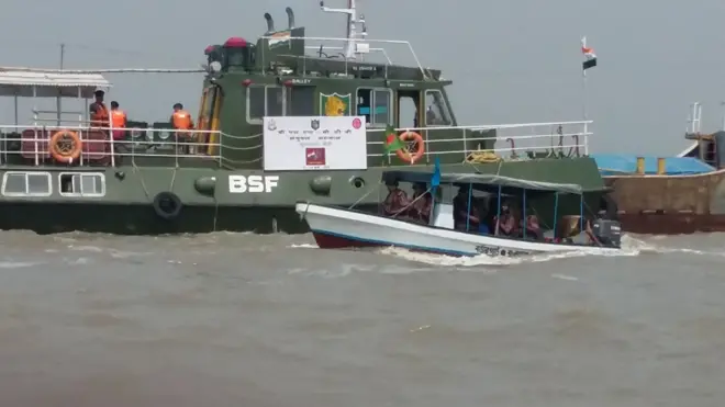 সুন্দরবনে ইছামতী নদীতে বিএসএফের পেট্রলিং ভেসেল