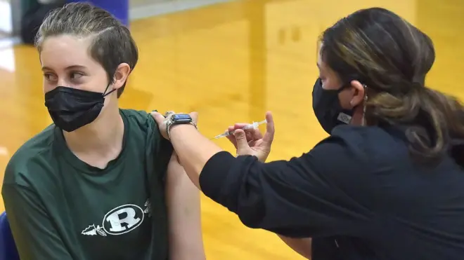 Pfizer-BioNTech aşısı hali hazırda ABD'de 16 yaşındakilere uygulanıyor