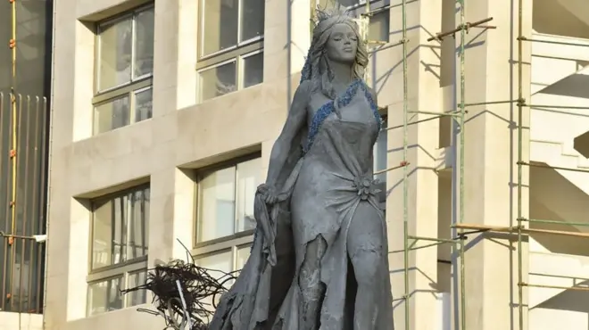 بعد مرور عام على انفجار بيروت، تستعد العائلات للعودة إلى منازلها في الكرنتينا، أقرب منطقة سكنية إلى الميناء.