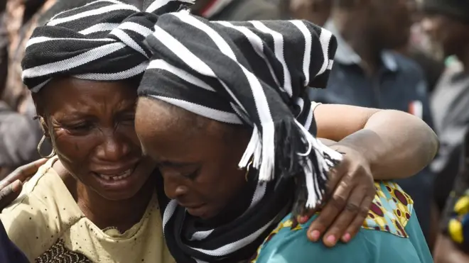 On 11 January 2018 dem bin don mass burial for pipo wey herdsmen bin kill for Benue state capital Makurdi