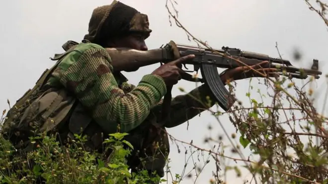 Umusirikare urimo kurasa