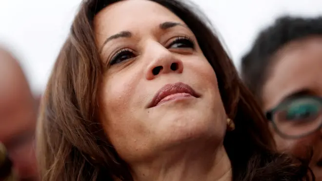 卡玛拉·哈里斯（贺锦丽）在拉斯维加斯参与麦当劳工人罢工（14/6/2019）