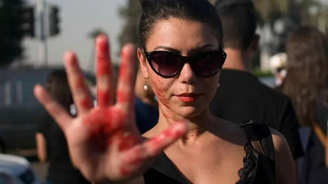 في أوائل يوليو أنشِئَت صفحة على إنستغرام اسمها "بلّغ عن أحمد بسام زكي تحوي عشرات الشهادات ضده بارتكاب اعتداءات جنسية.