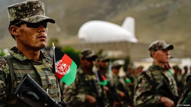 अमेरिका ने तालिबान को अफ़ग़ानिस्तान से बाहर करने के लिए उस पर पहली बार 7 अक्टूबर, 2001 को हमला बोला