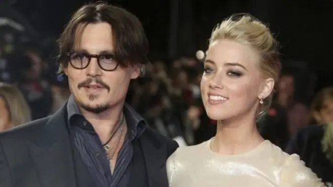 جونی ڈیپ کے وکیل کا کہنا ہے کہ ایمبر ہرڈ گھریلو تشدد کے دعوے کر کے طلاق میں زیادہ پیسے بٹورنا چاہ رہی ہیں۔