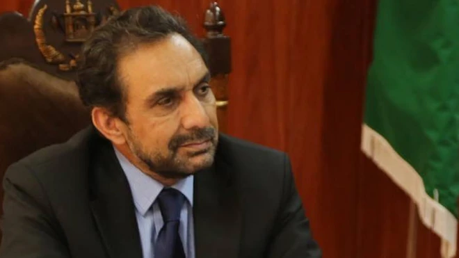 احمد ضیا مسعود د جمعیت له هغو چارواکو دی چې د ولسمشر غني او ډاکټر عبدالله ترمنځ د سیاسي جوړجاړي مخالفت کوي.