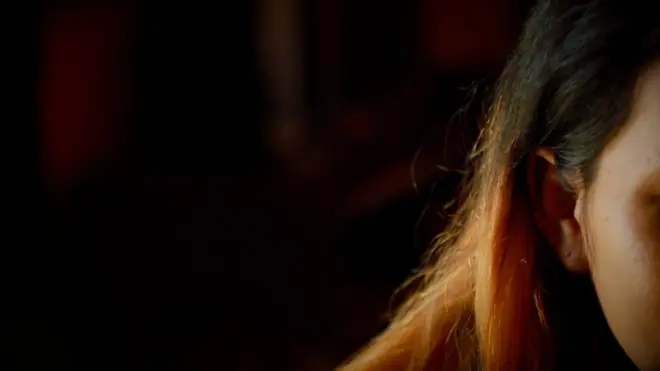 Perempuan asal Kalimantan Barat menjadi pengantin pesanan melalui perantaraan comblang.