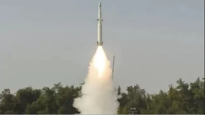 AD-1 ee ay Hindiya tijaabisay