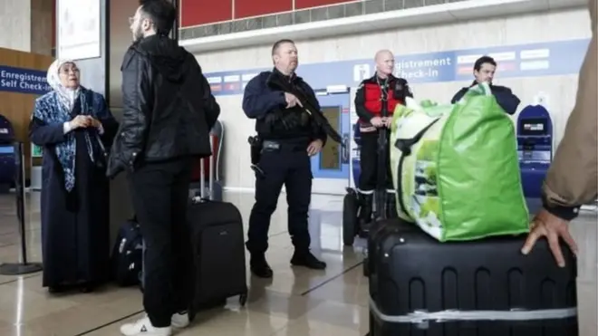 اورلی ہوائی اڈہ پیرس کا دوسرا بڑا ہوائی اڈہ ہے۔