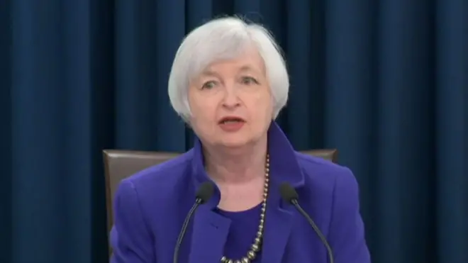 FF金利引き上げを発表するイエレンFRB議長