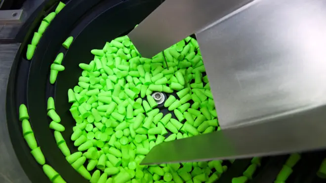 Що виготовляє цей французький завод?