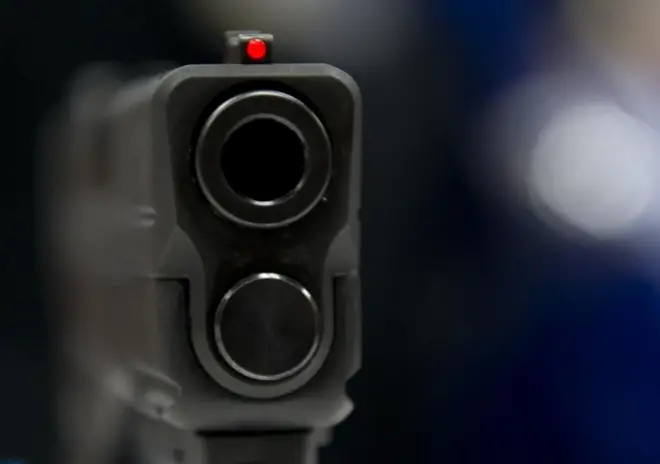 Закон вступил в силу в день 50-летия массового убийства в Университете Техаса, когда от пуль стрелка погибли 14 человек