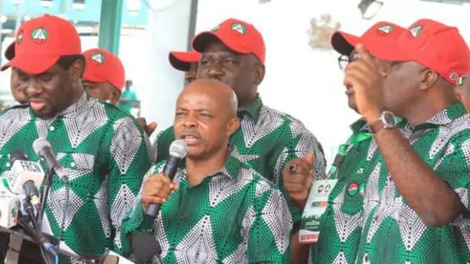 Aworan ẹgbẹ oṣiṣẹ