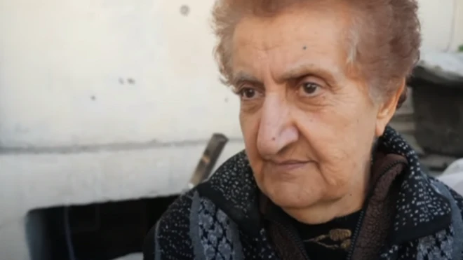 78 yaşlı təqaüdçü müəllimə