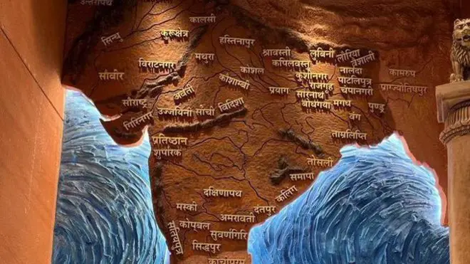 नए संसद भवन में लगा भित्ति चित्र