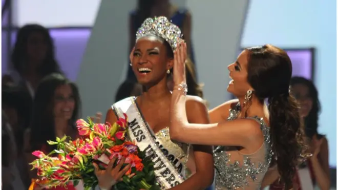 Leila Lopes foi coroada Miss Universogrupo sportingbet2011 no Brasil