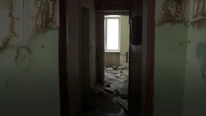 Пенсионерка из Москвы живёт в заброшенной хрущевке. Как так вышло?