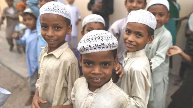 ’بنگالی کمیونٹی میں دینی تعلیم کا رواج زیادہ ہے، دنیاوی تعیلم پر کم فوکس ہے۔‘ فائل فوٹو