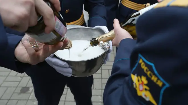 У Союзі виноробів Росії кажуть, що російське ігристе вино не гірше за французьке шампанське