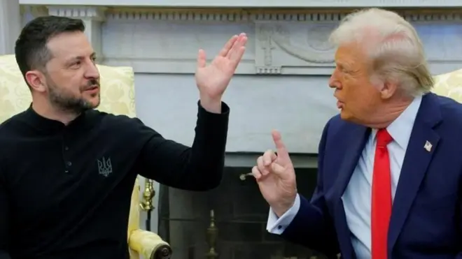Zelensky e Trump gesticulando enquanto discutem