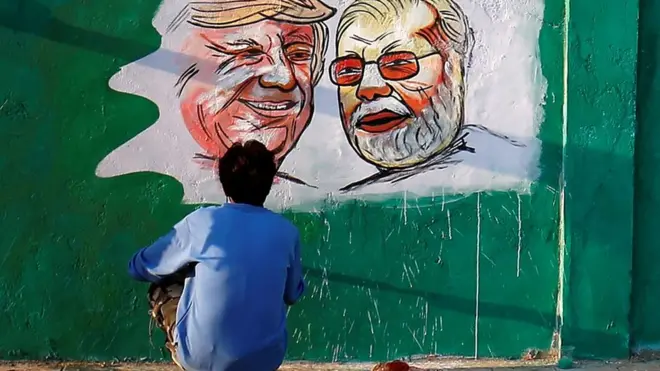 جدار آخر من أجل ترامب