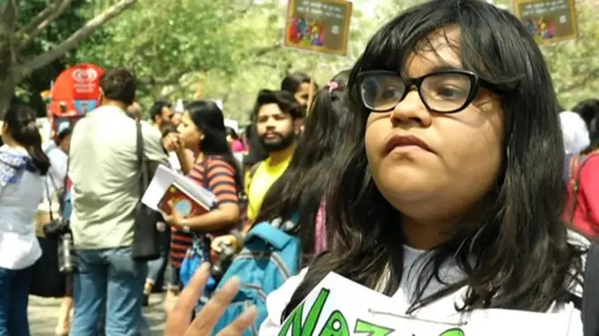 هند کې ټاکنيزې سيالۍ، سلګونه ښځې له ټاکنو مخکې لاريون کې، د لا ښو حقونو او برابرۍ غوښتنه کوي. موږ یې نن د ښځو پر ټاکنيز فعاليت راپور لرو.