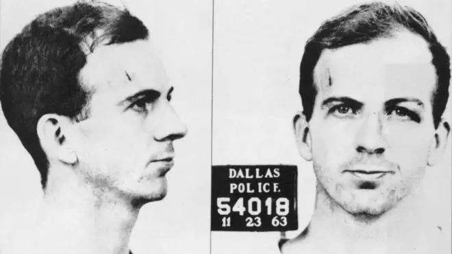 Фото Лі Гарві Освальда, зроблене в поліції 