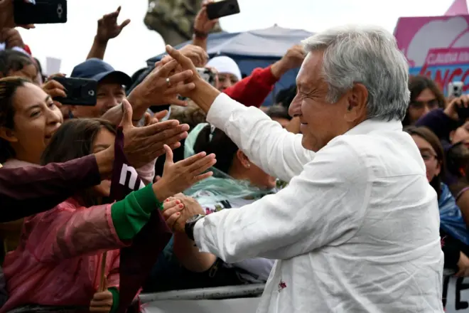 Andrés Manuel López Obrador, presidentereembolso casa de apostasMéxico.