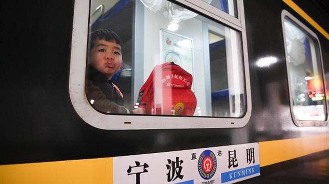 아이과 없는 기차 승객들은 아이 승객들과 다른 칸을 이용해야 할까