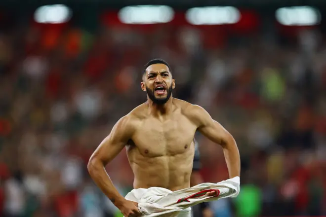 فرحة اللاعب المغربي إسماعيل صيباري بتأهل بلاده إلى دور الستة عشر