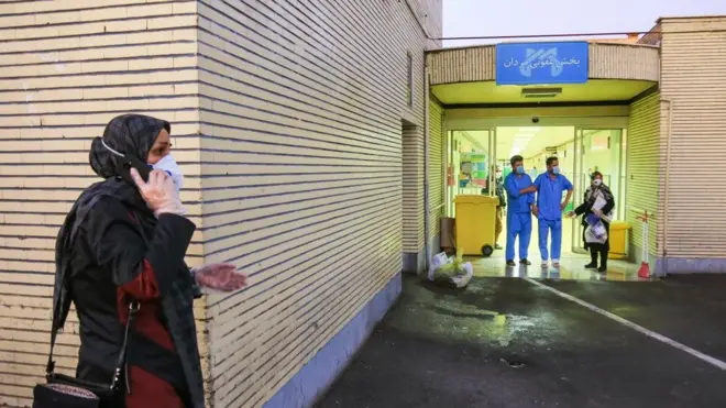 د دې ویروس له امله ان د رسمي حکومتي شمېرو له مخې ایران له چین څخه بهر هم د تلفاتو لویه کچه درلوده