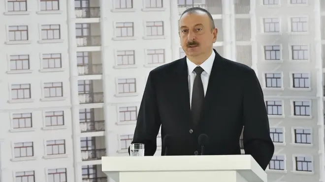 Presiden Ilham Aliyev mengatakan "wartawan adalah pembantu saya",