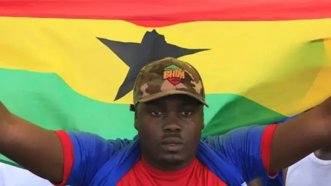 Ghana Police, military, media go be excluded from December 7 Election - Dis be why