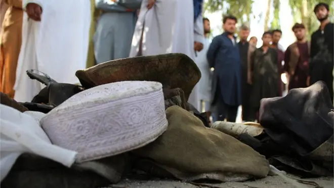 افغان چارواکي وايي چې وسله والو طالبانو په تېرو دوو اوونیو کې ۸۹ ولسي وګړي وژلي او ۱۵۰ نور یې ټپیان کړي.