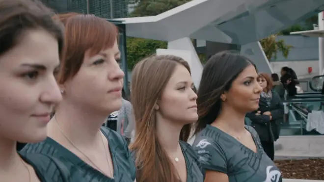 ทีมนักเล่นเกมผู้หญิง