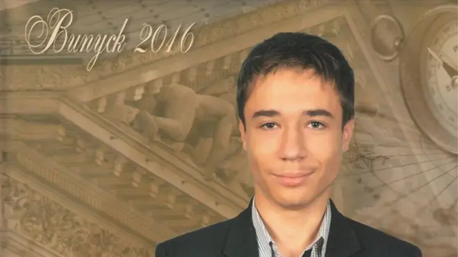 Фото Павла Гриба з випускного альбому. У 2016 році він закінчив у Києві школу