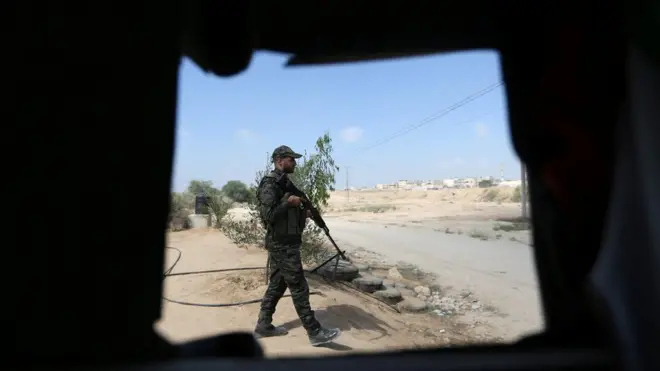 أحد عناصر أمن حركة حماس في غزة