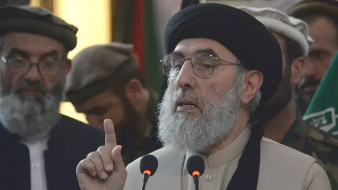 گلبدین حکمت یار نے کابل میں ایک بڑے عوامی اجتماع سے خطاب کیا