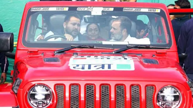 बिहार में राहुल गांधी के सारथी बने तेजस्वी यादव