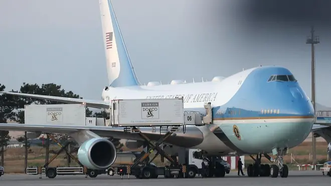 El Air Force One en Ankara el 8 de julio