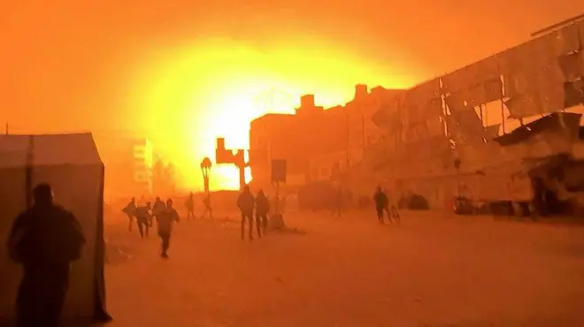 Foto do momento após o ataque ao hospital