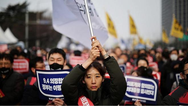 韓國醫師集體罷工